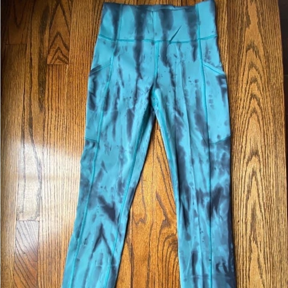 Lululemon invigorate high rise crop 23”